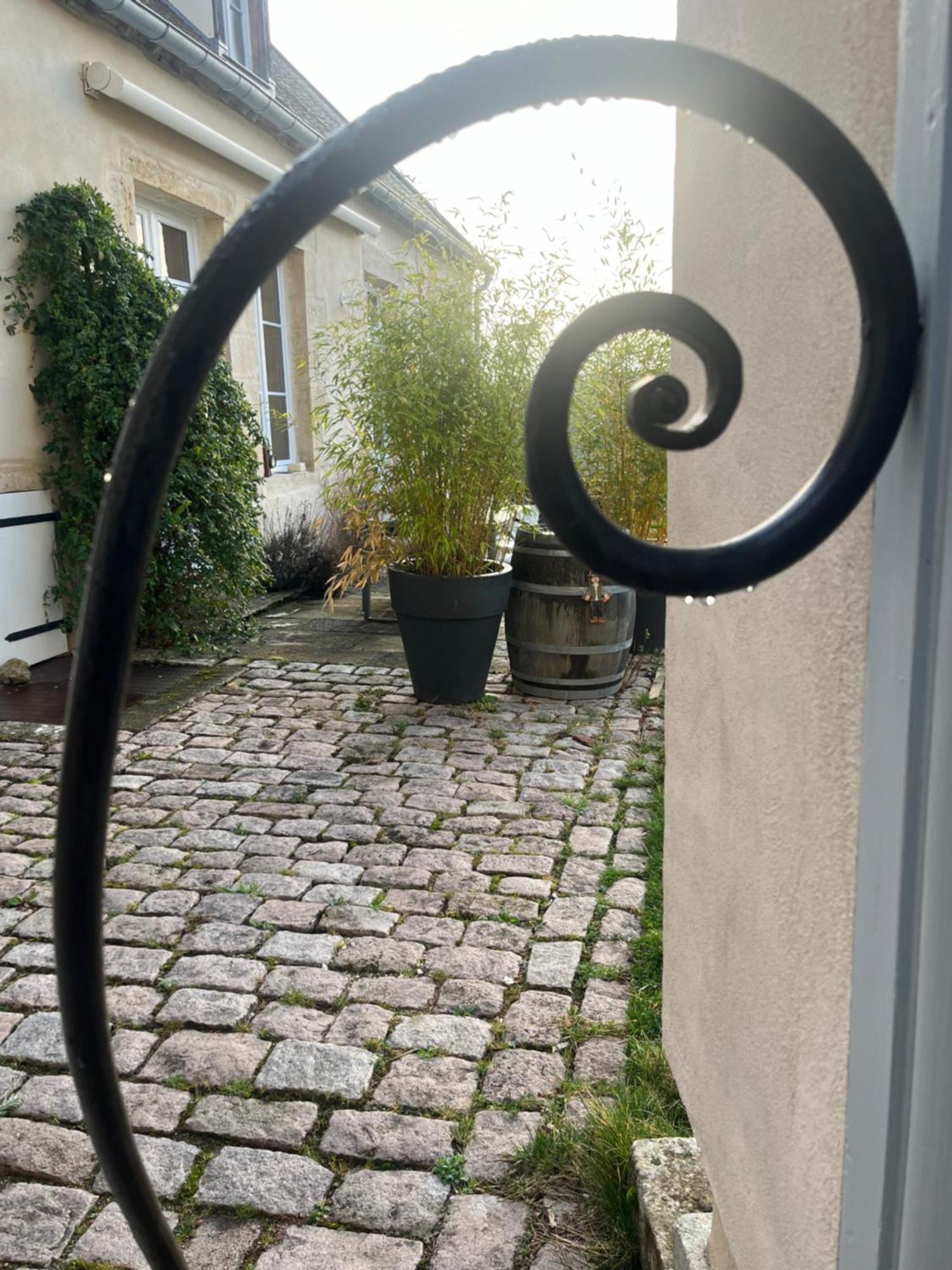 Maison De Noble Nicolas Avallon Bagian luar foto