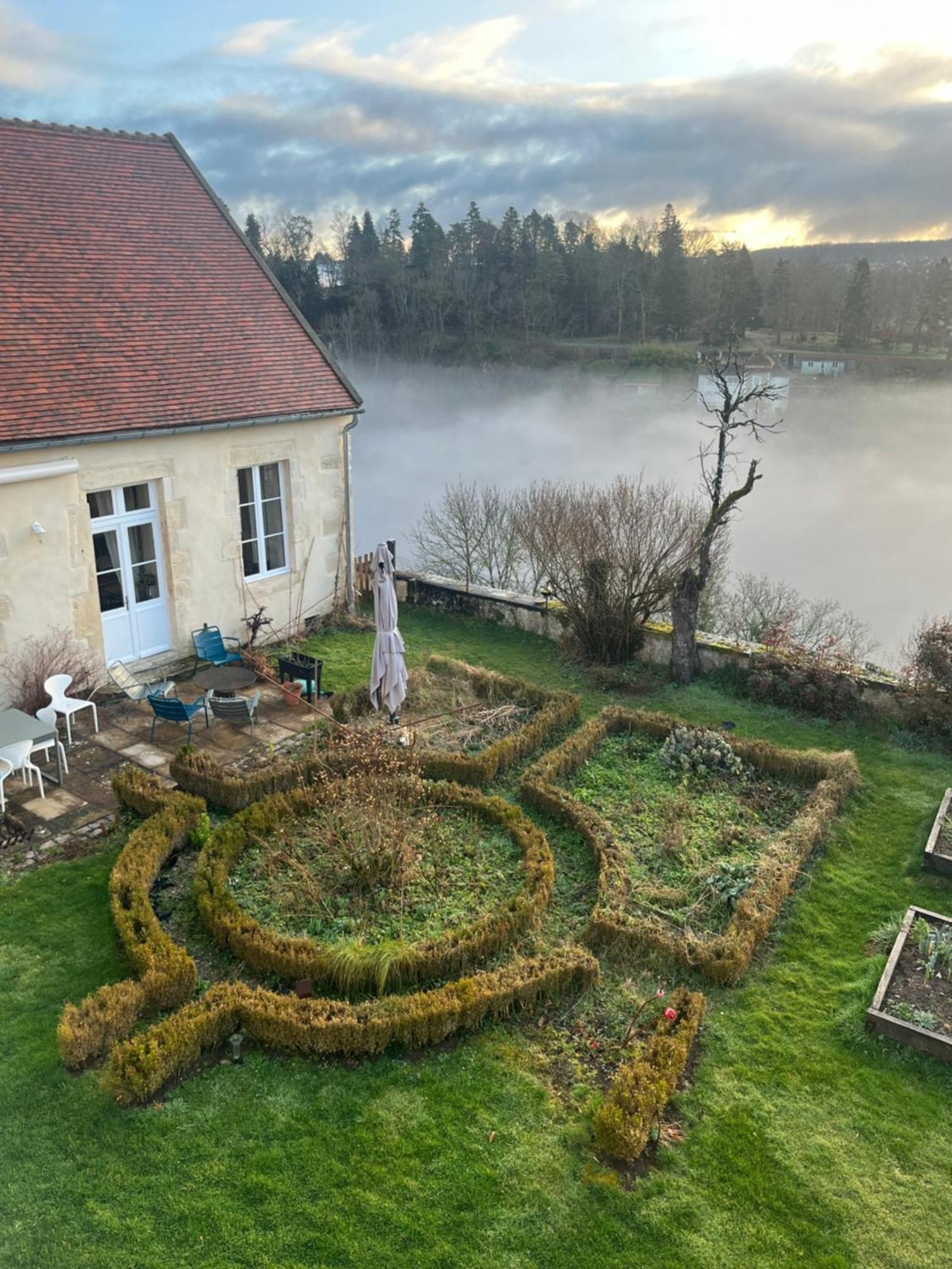 Maison De Noble Nicolas Avallon Bagian luar foto